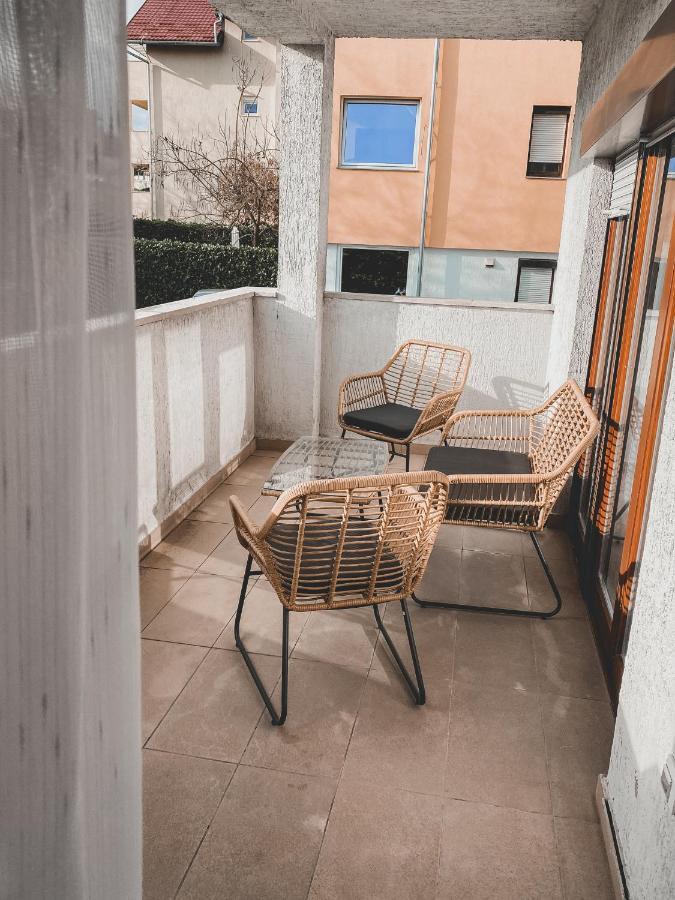 Helles 3 Schlafzimmer Apartment Zwischen Zagreb Zentrum & Natur Exterior photo